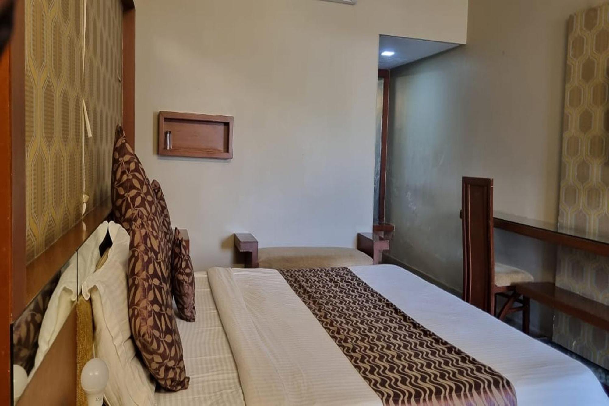 Rupis Resort Near Udaipur Airport Dabok Екстер'єр фото