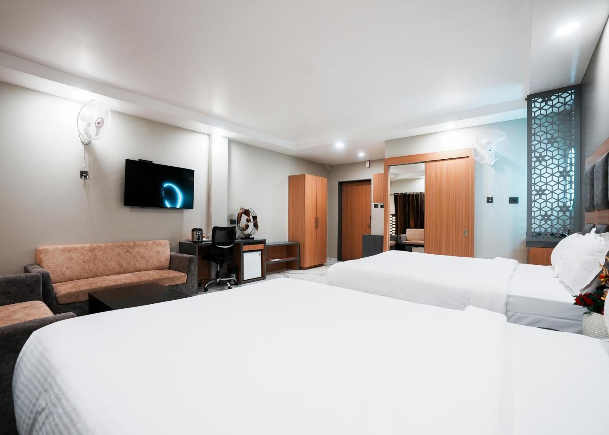 Rupis Resort Near Udaipur Airport Dabok Екстер'єр фото