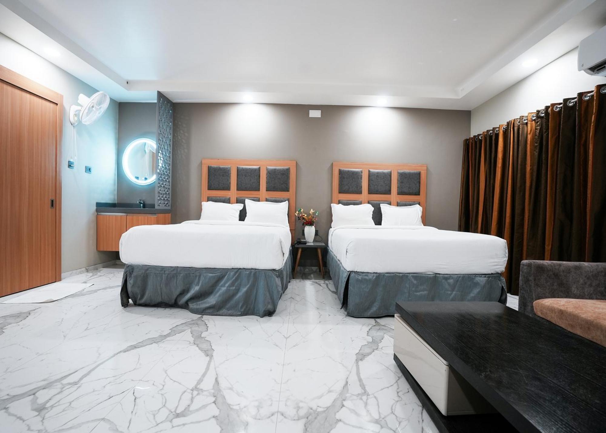 Rupis Resort Near Udaipur Airport Dabok Екстер'єр фото