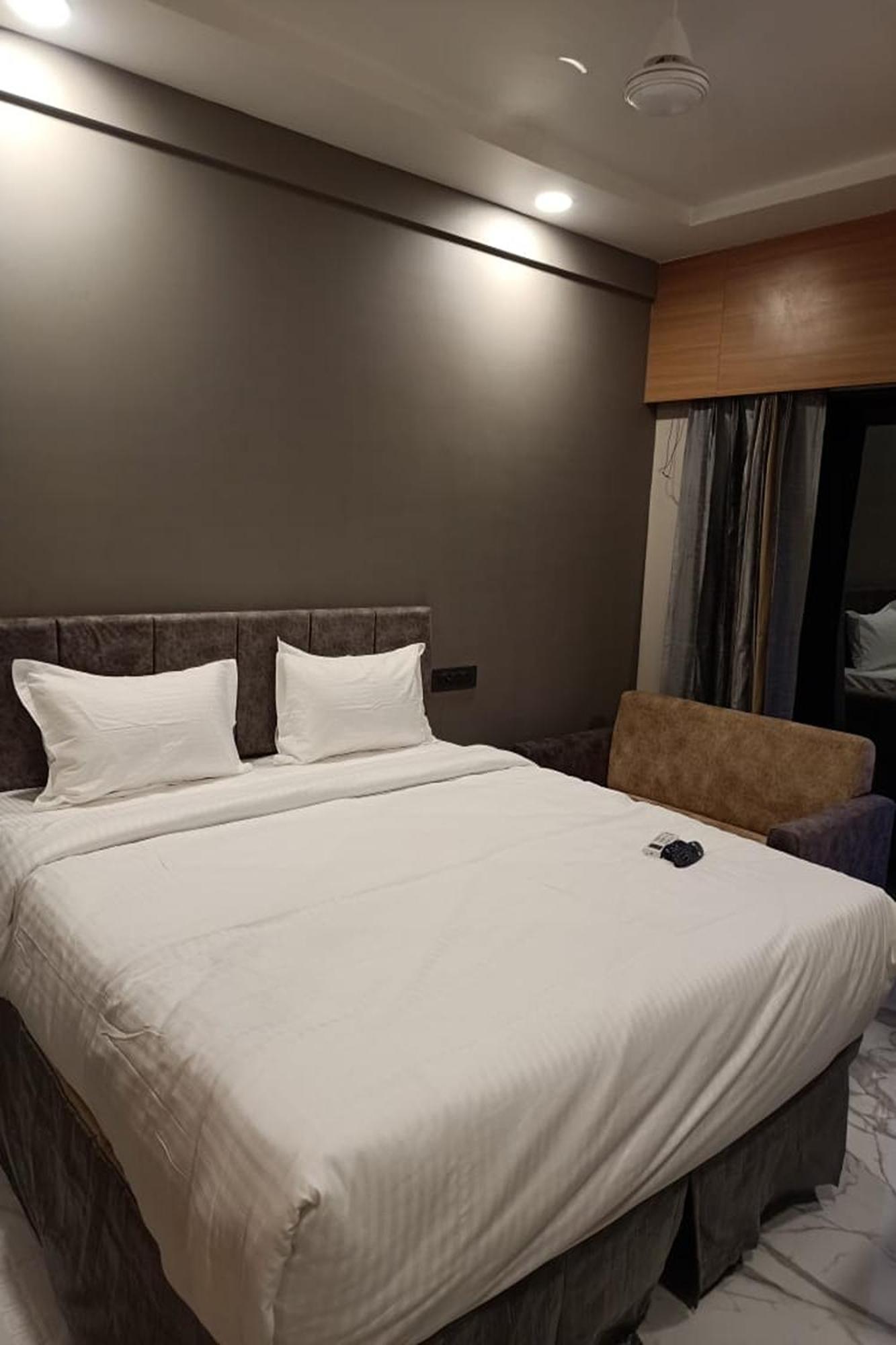 Rupis Resort Near Udaipur Airport Dabok Екстер'єр фото