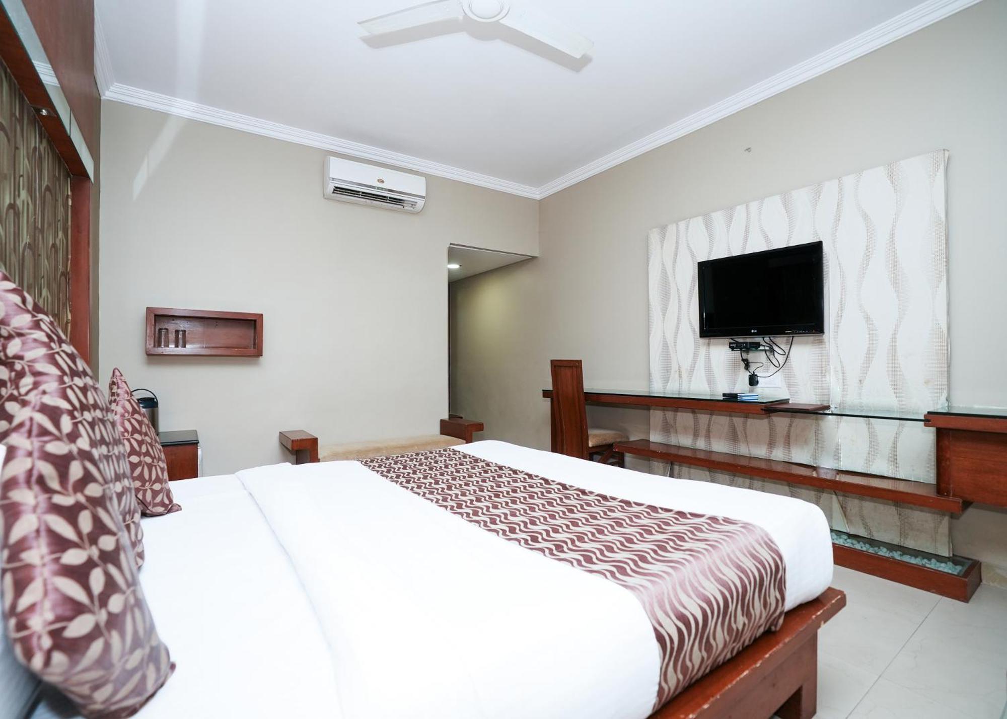 Rupis Resort Near Udaipur Airport Dabok Екстер'єр фото
