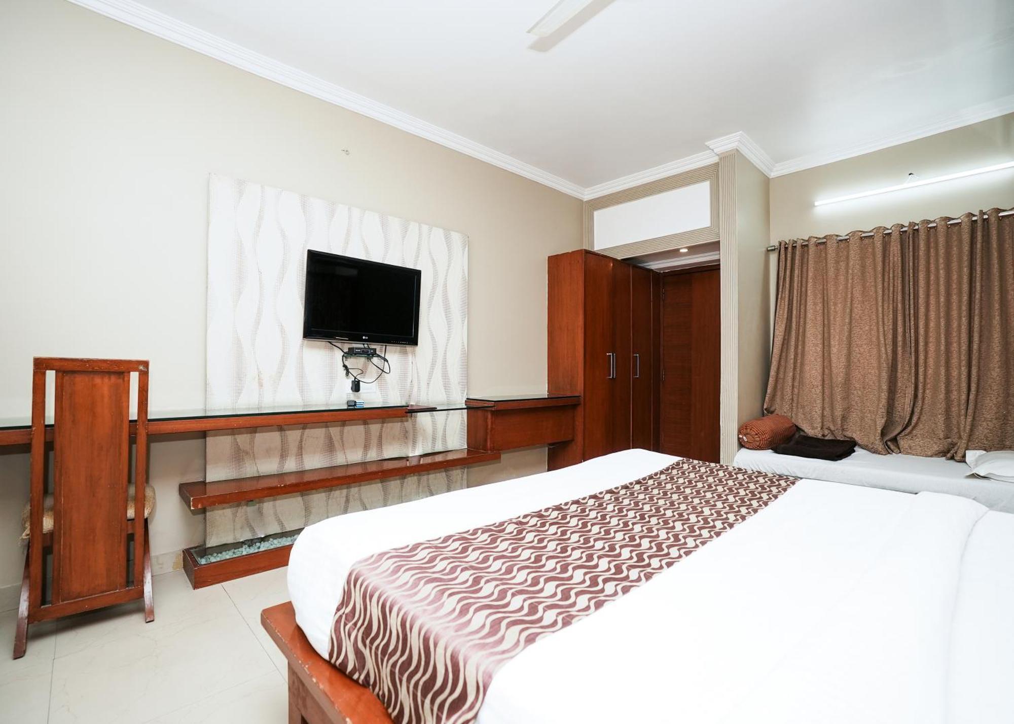 Rupis Resort Near Udaipur Airport Dabok Екстер'єр фото