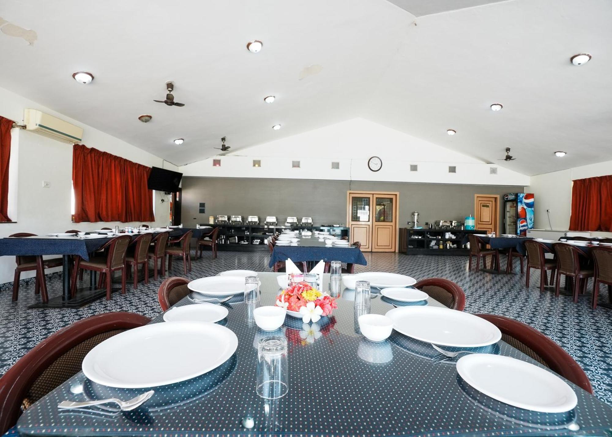 Rupis Resort Near Udaipur Airport Dabok Екстер'єр фото