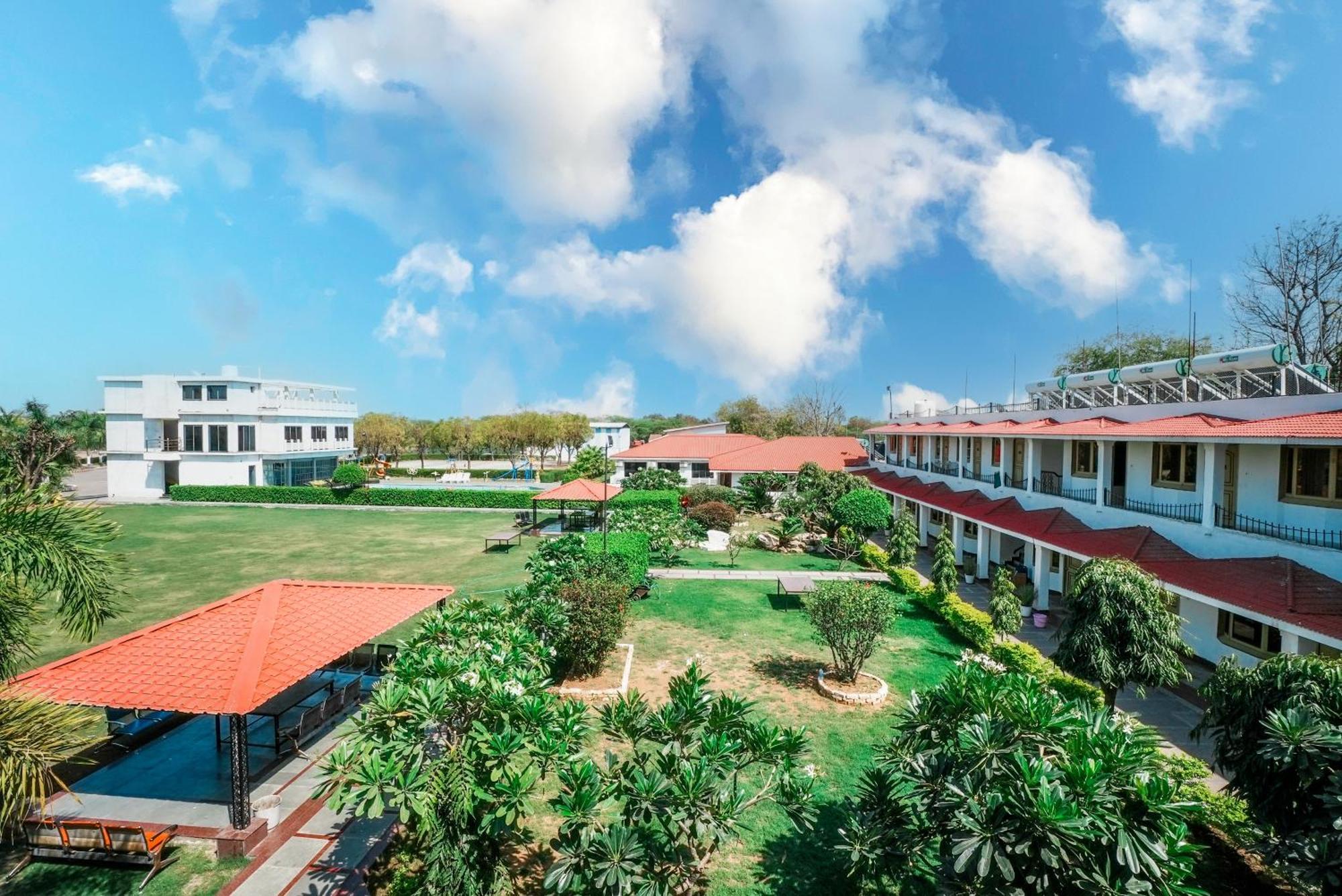 Rupis Resort Near Udaipur Airport Dabok Екстер'єр фото