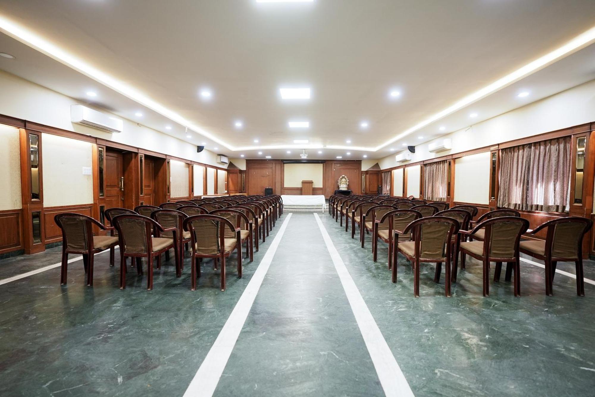 Rupis Resort Near Udaipur Airport Dabok Екстер'єр фото